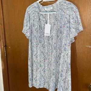 Woman’s top-light weight